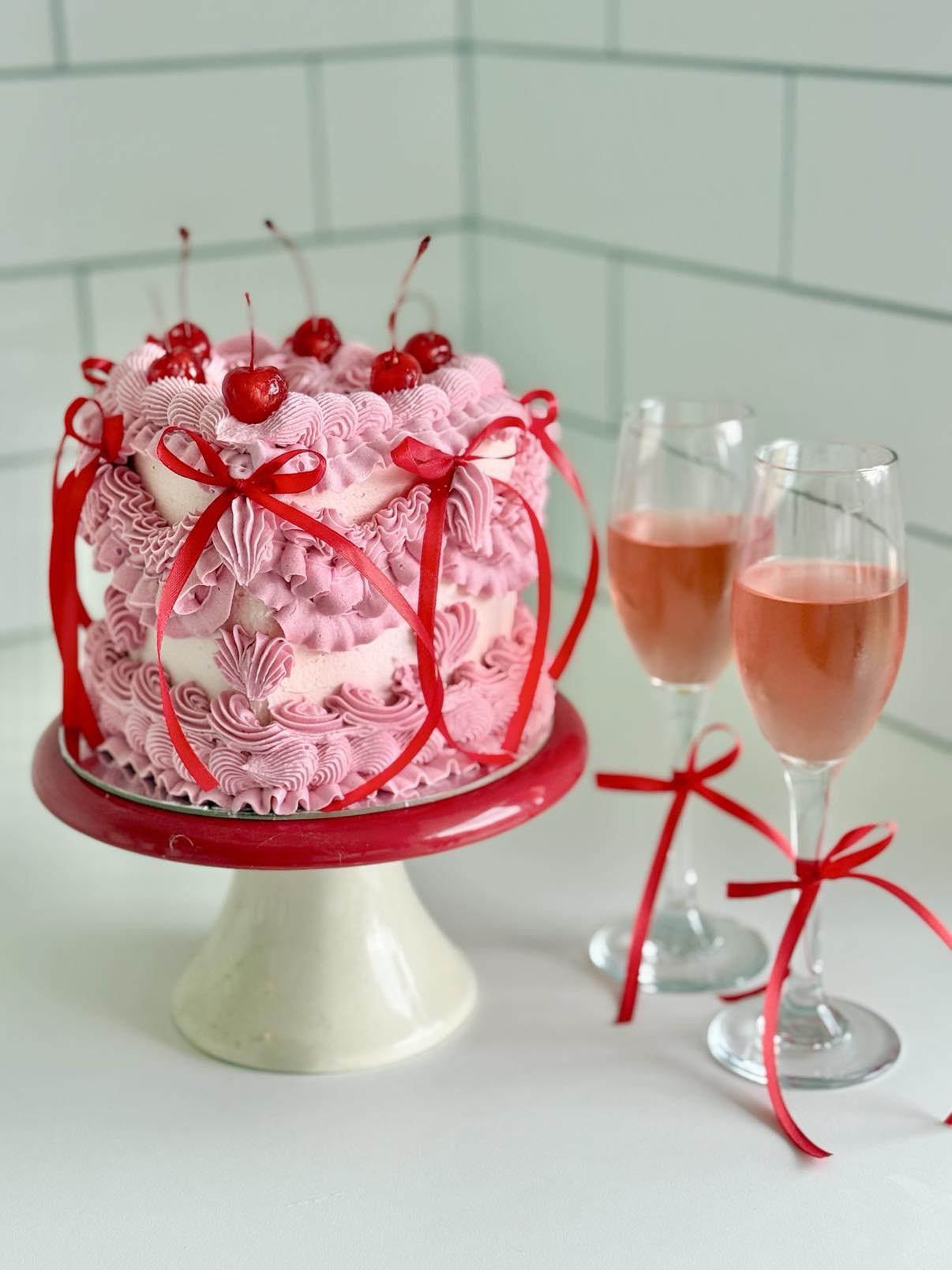 Buttercream and bubbles - Valentines edition! - 6-8pm, Tuesday 11th February