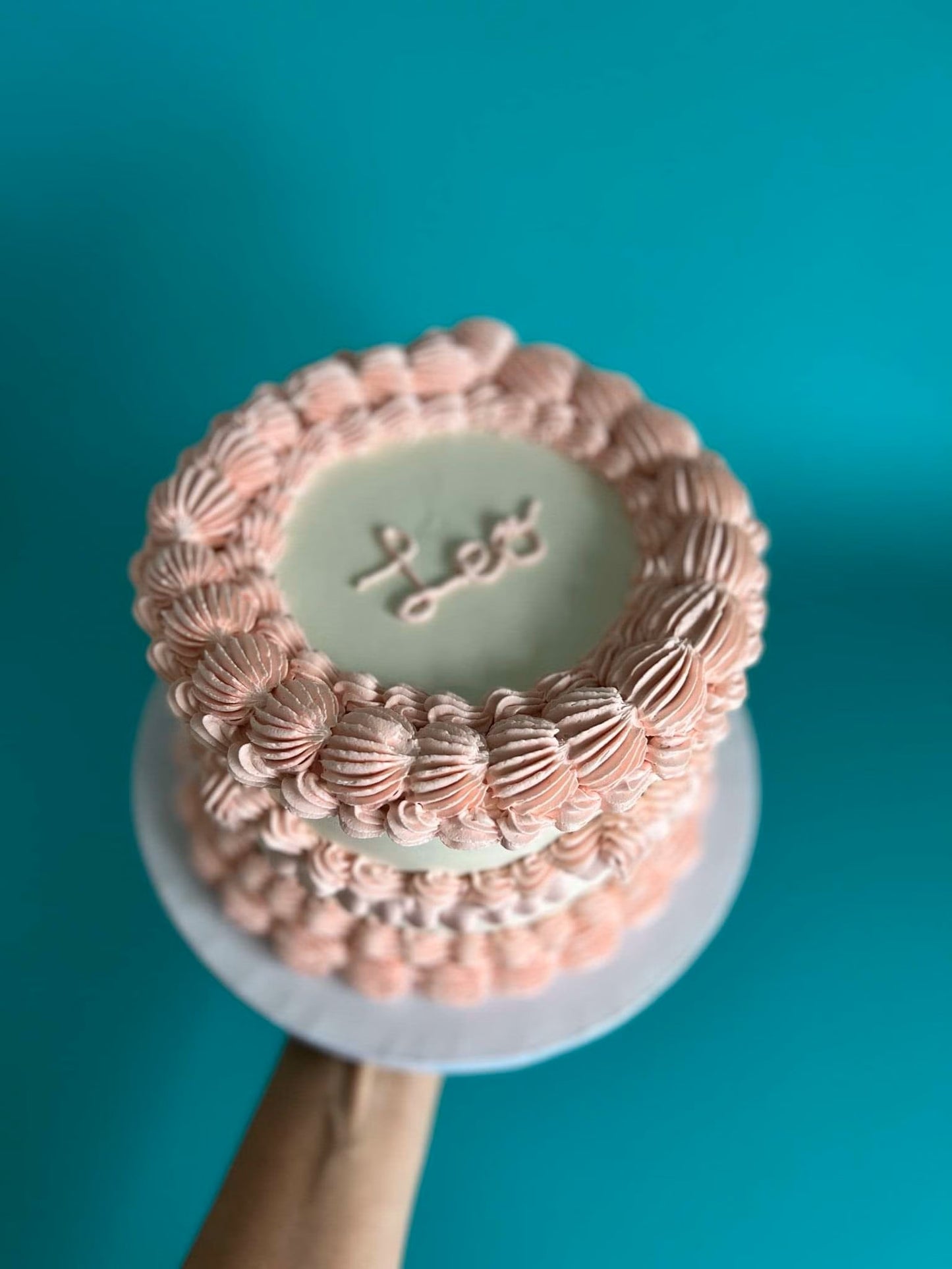 Deluxe vintage buttercream ROUND